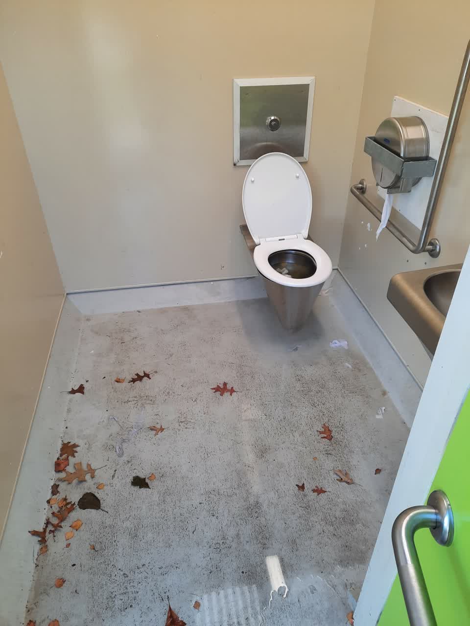 The photograph attached to this parks report
