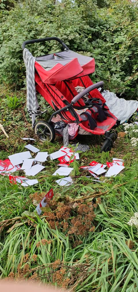 Rubbish/Recycling, a report photo