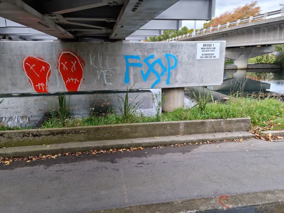 The photograph attached to this graffiti report