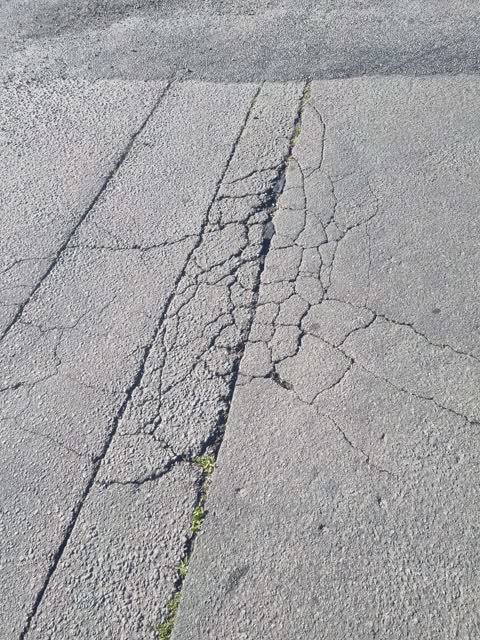 Roading/Streets, a report photo