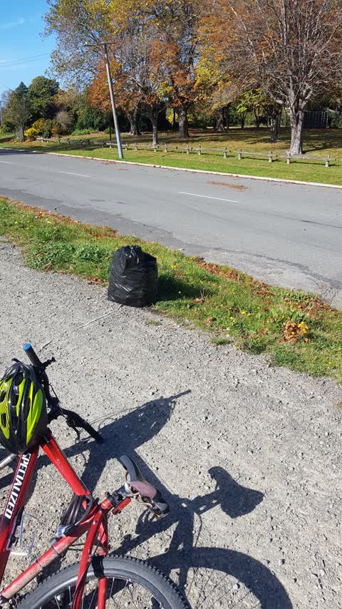 Rubbish/Recycling, a report photo