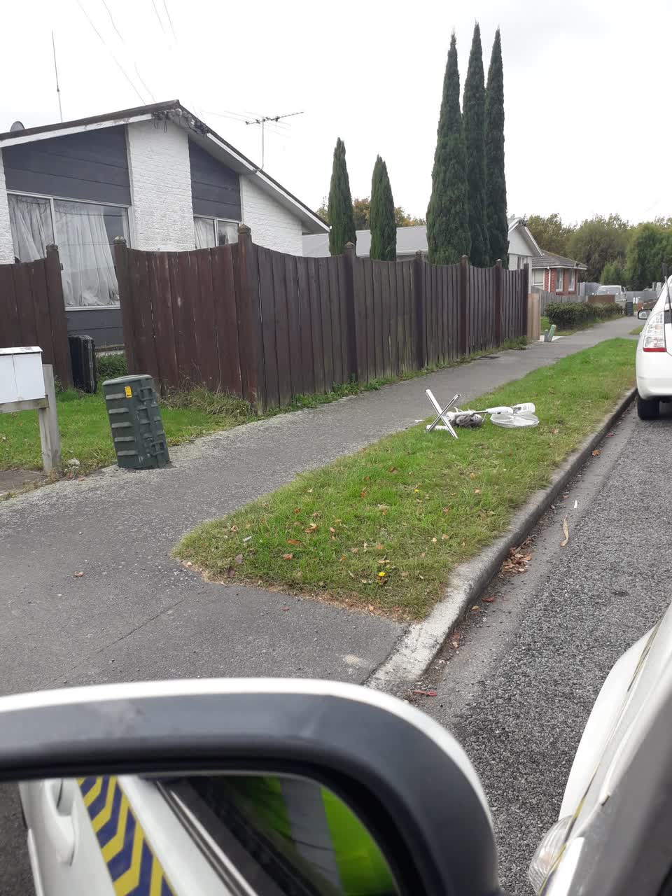 The photograph attached to this rubbish/recycling report