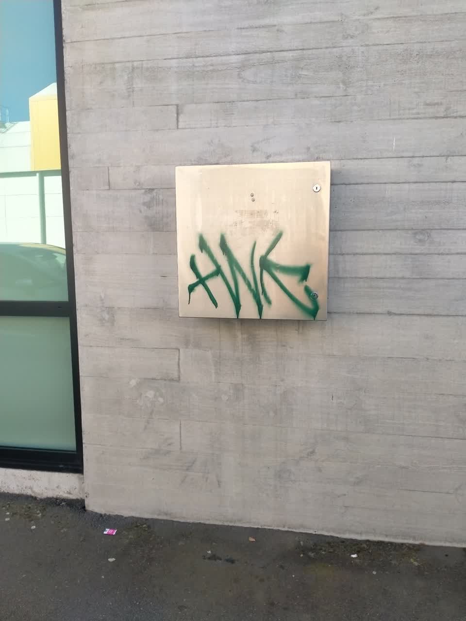 The photograph attached to this graffiti report