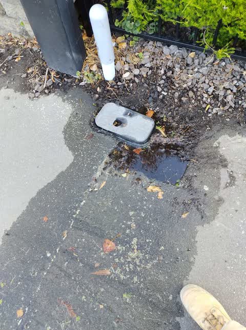 Water Leak, a report photo