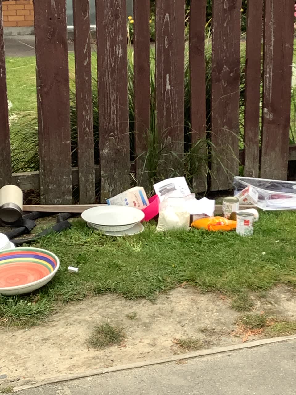The photograph attached to this rubbish/recycling report