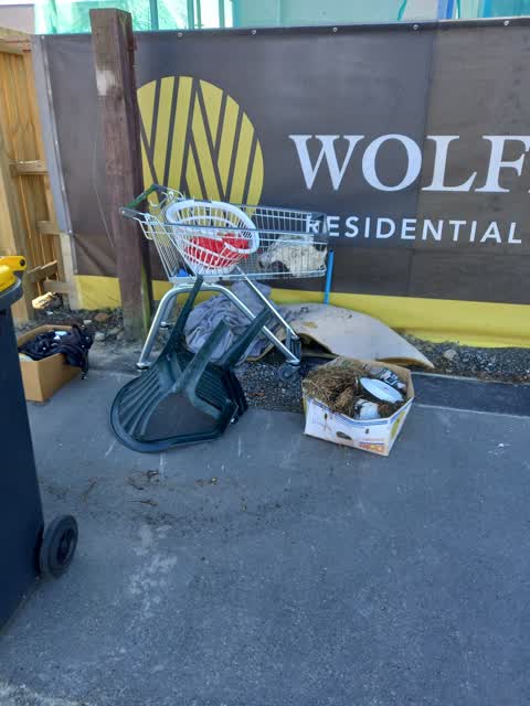 Rubbish/Recycling, a report photo