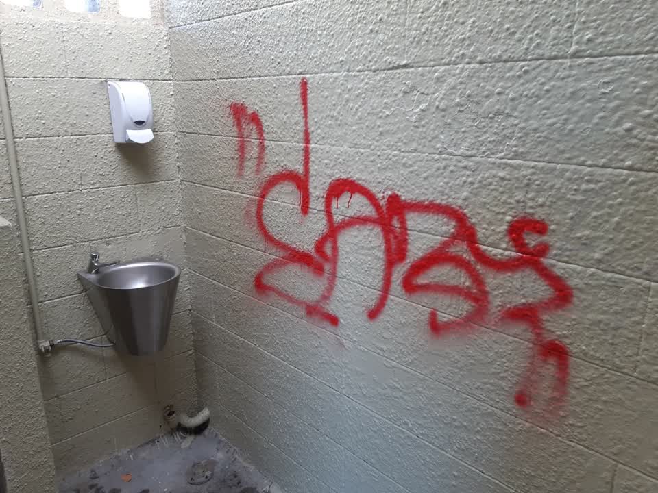 The photograph attached to this graffiti report