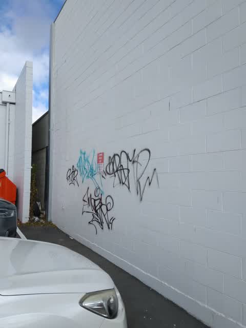 Graffiti, a report photo