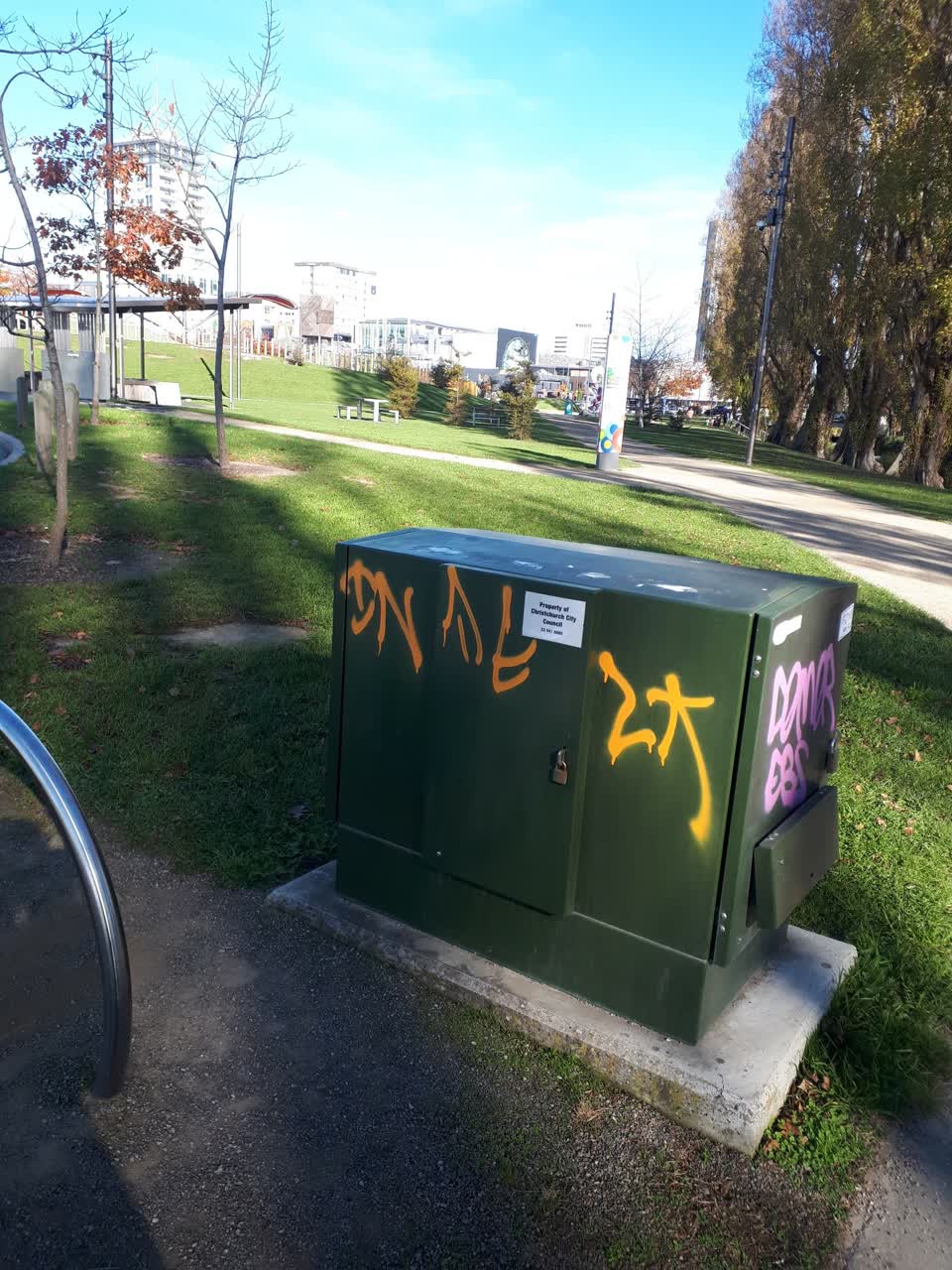The photograph attached to this graffiti report