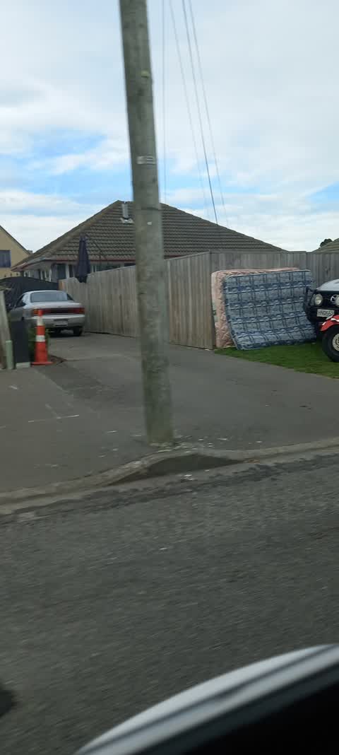 Rubbish/Recycling, a report photo