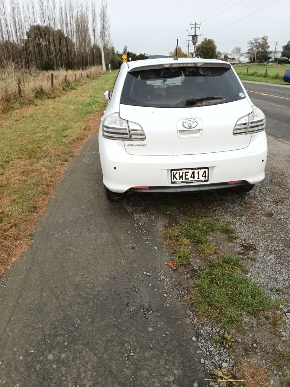The photograph attached to this roading/streets report