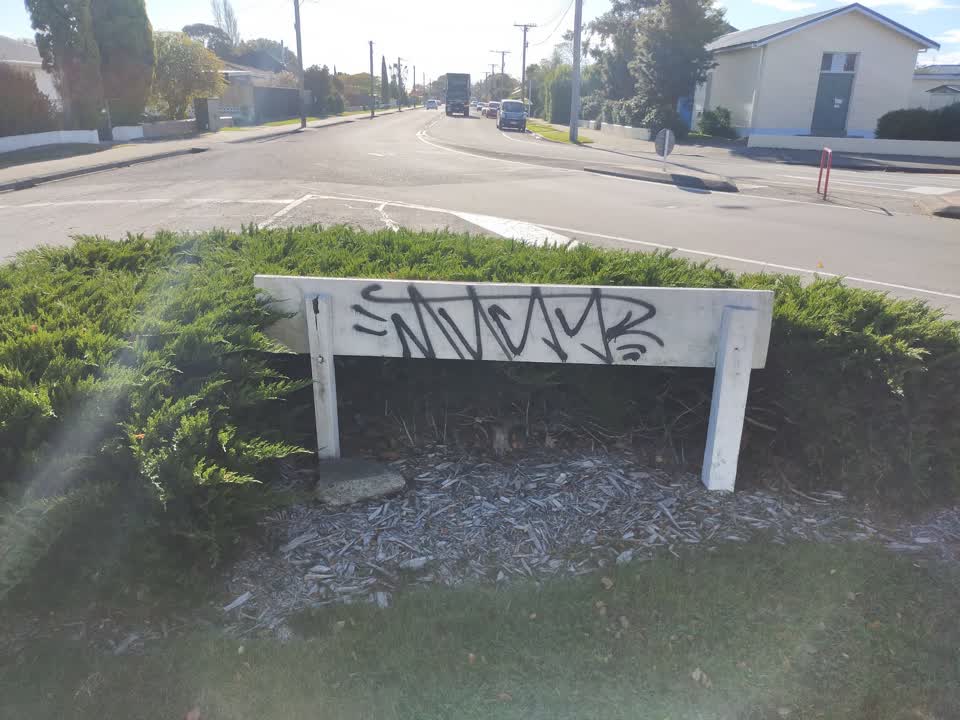 The photograph attached to this graffiti report