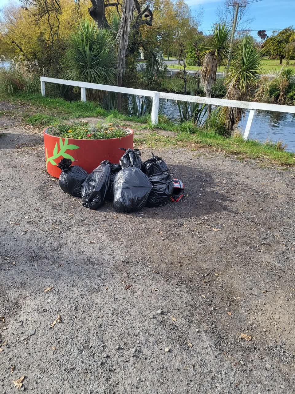 The photograph attached to this roading/streets report
