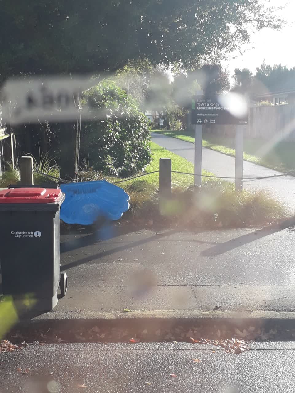 The photograph attached to this rubbish/recycling report