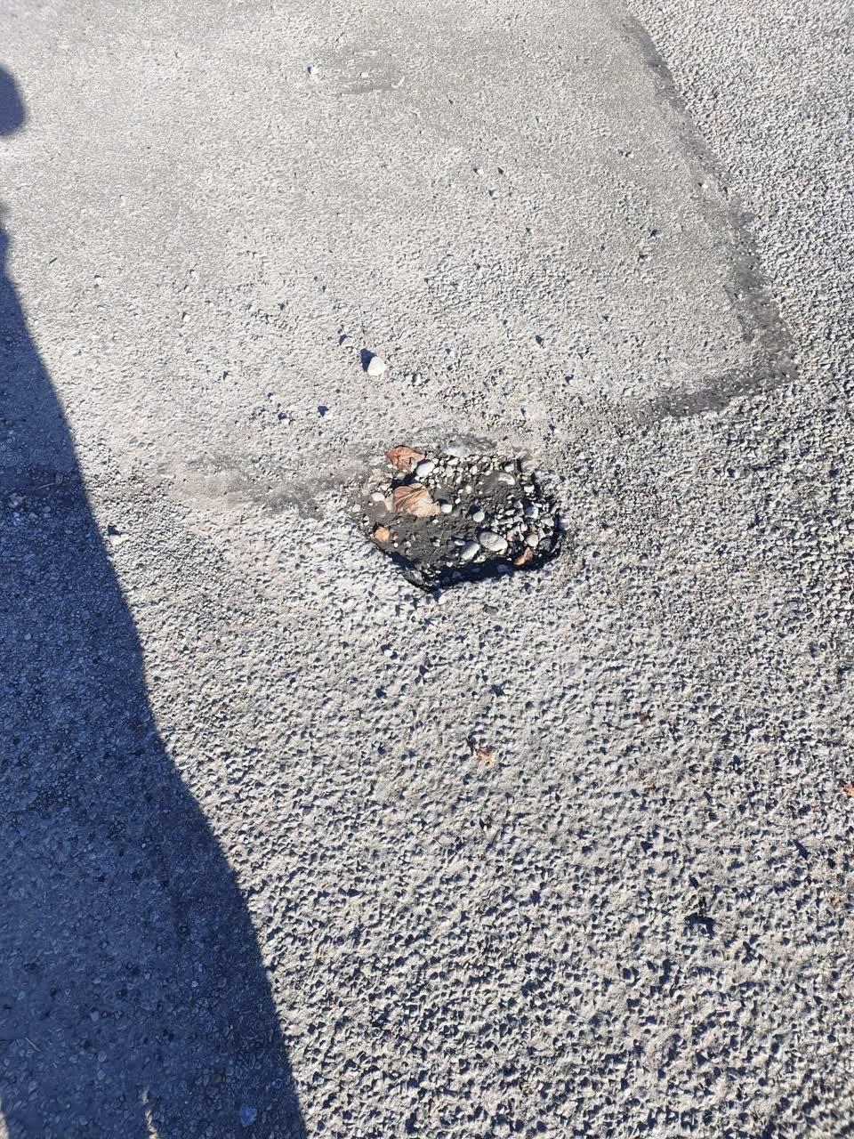 The photograph attached to this roading/streets report