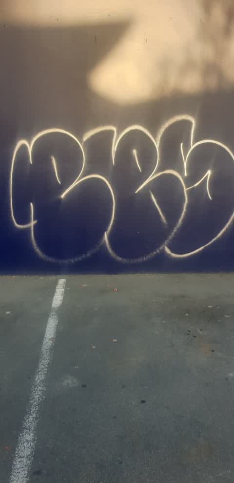 Graffiti, a report photo