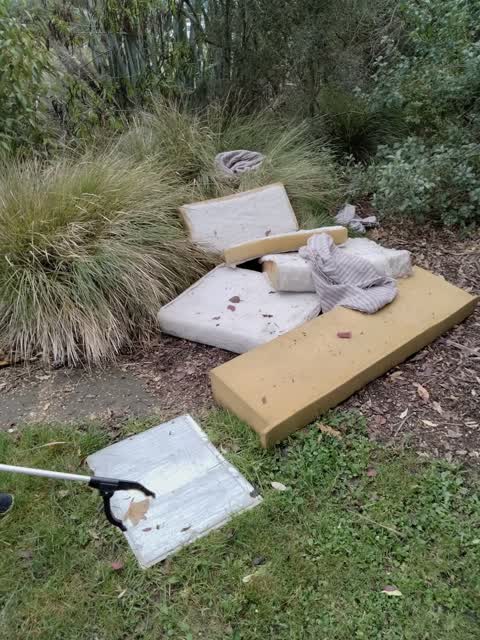 Rubbish/Recycling, a report photo
