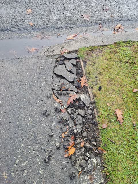 Roading/Streets, a report photo