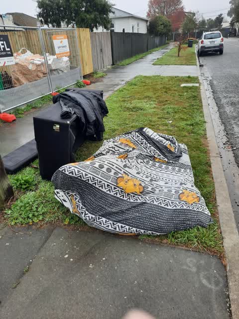 Rubbish/Recycling, a report photo