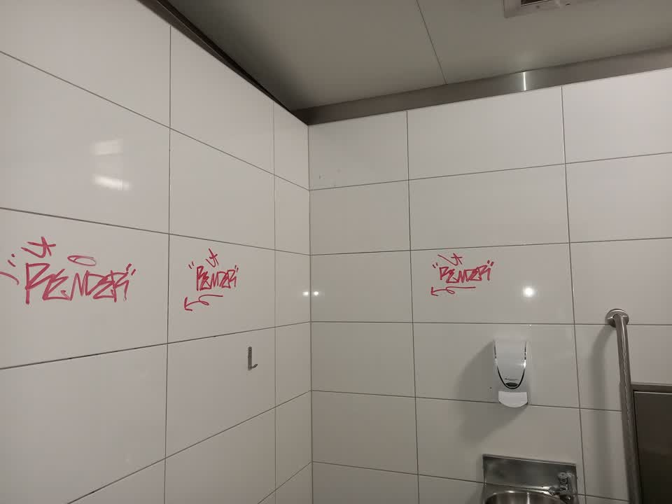 The photograph attached to this graffiti report