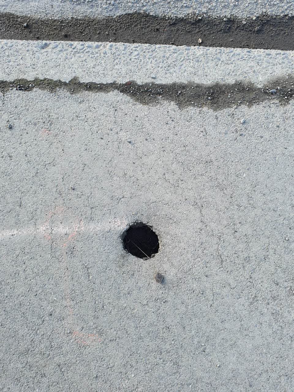 The photograph attached to this roading/streets report