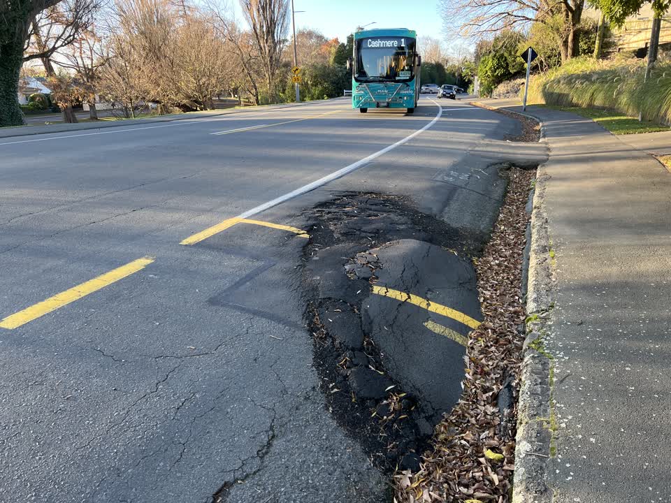 The photograph attached to this roading/streets report