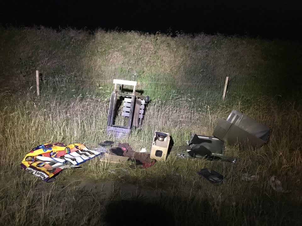 The photograph attached to this rubbish/recycling report