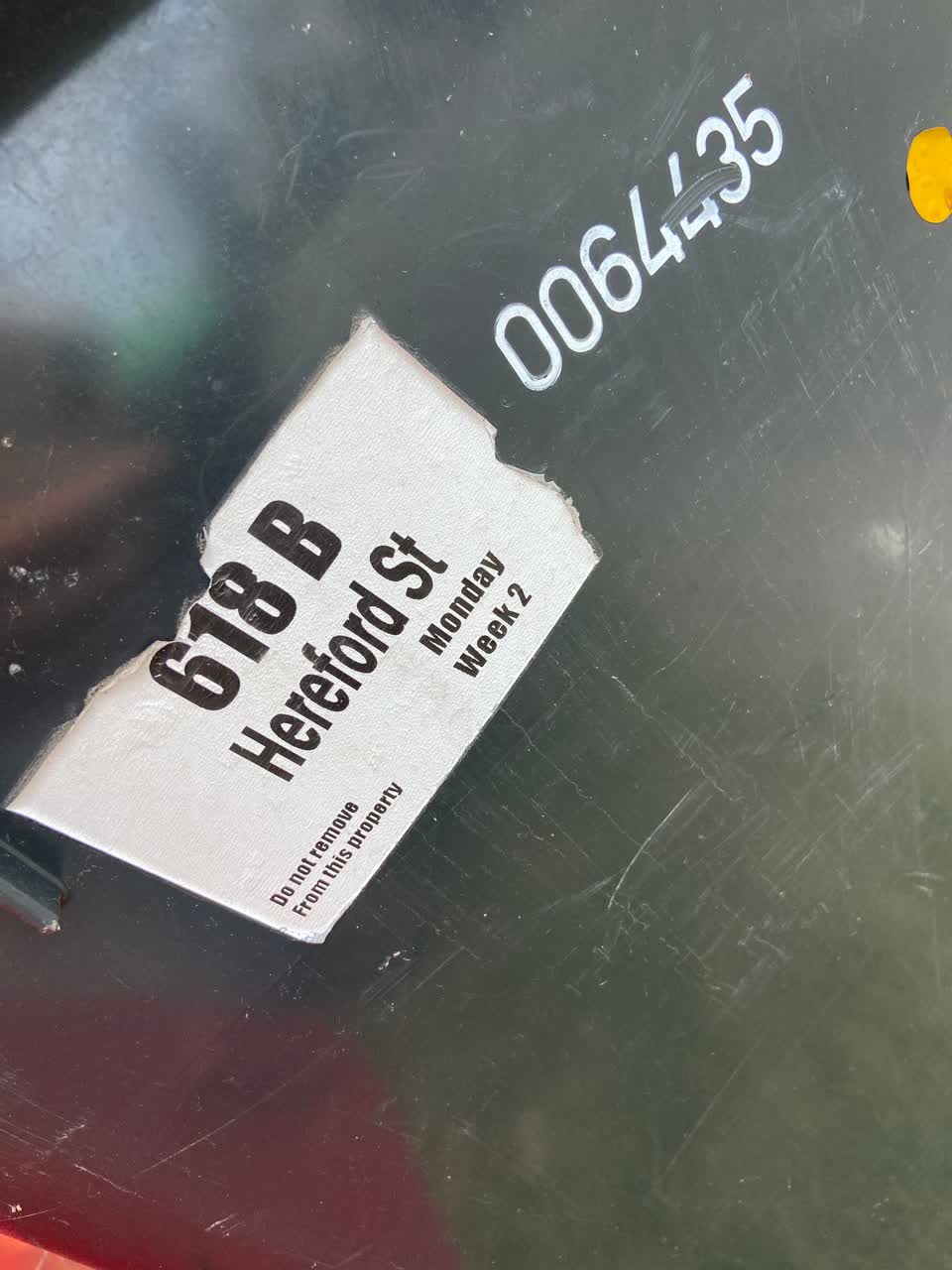The photograph attached to this rubbish/recycling report