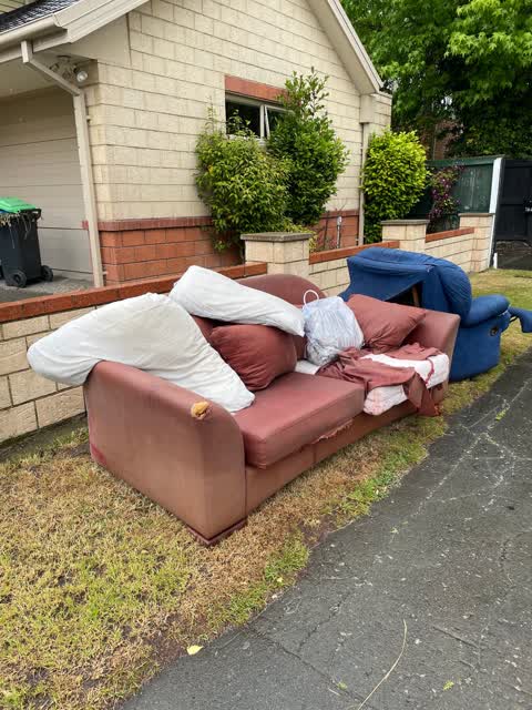 Rubbish/Recycling, a report photo