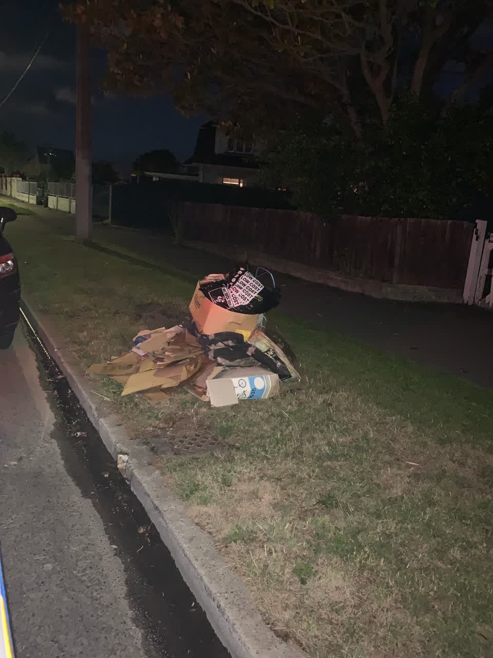 The photograph attached to this rubbish/recycling report