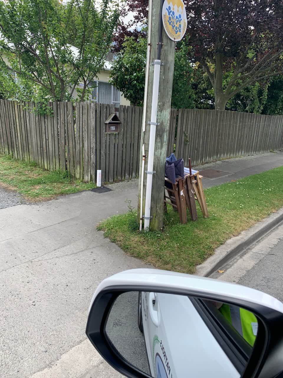 The photograph attached to this rubbish/recycling report