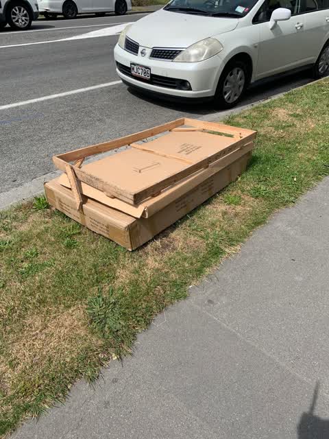 Rubbish/Recycling, a report photo