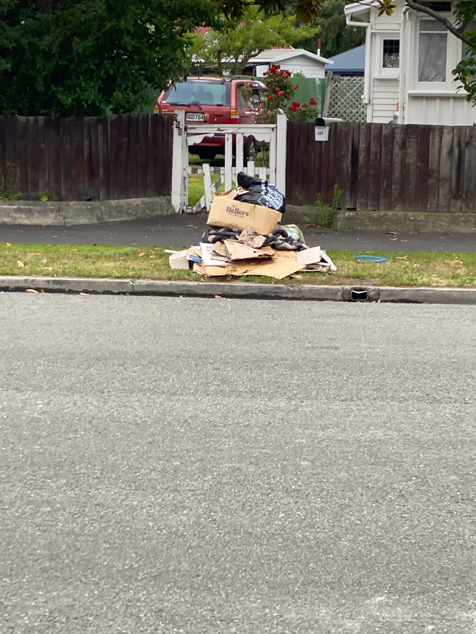 The photograph attached to this rubbish/recycling report