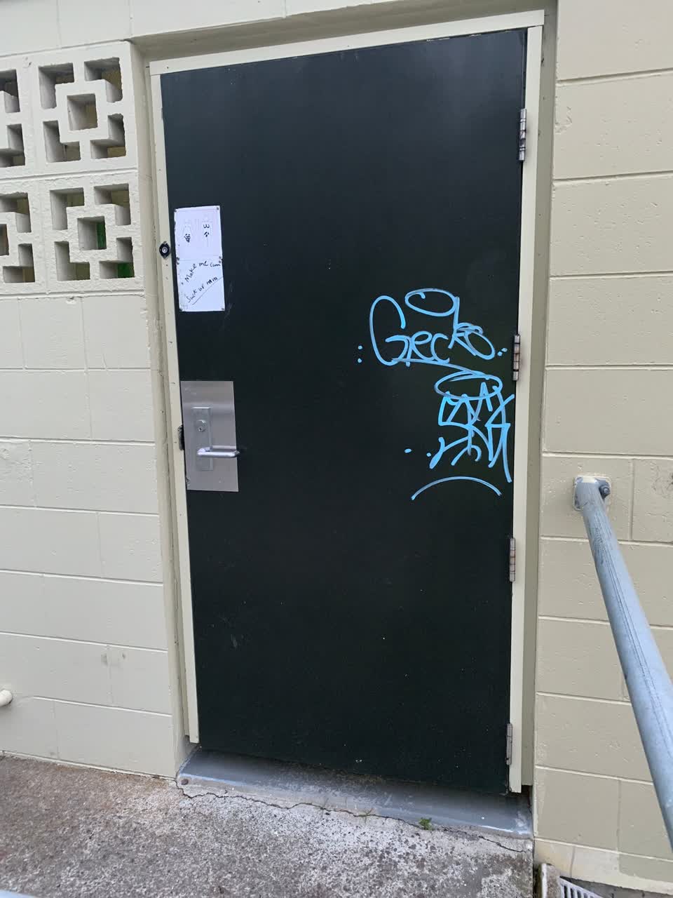 The photograph attached to this graffiti report