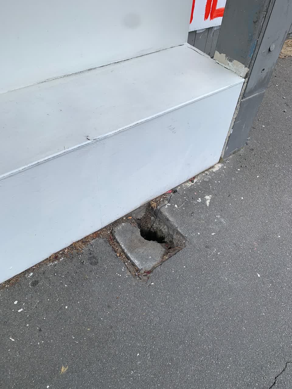 The photograph attached to this roading/streets report