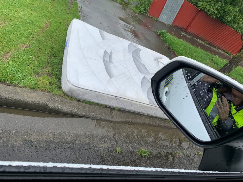 The photograph attached to this rubbish/recycling report
