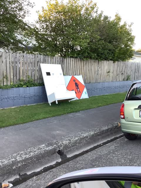 Rubbish/Recycling, a report photo