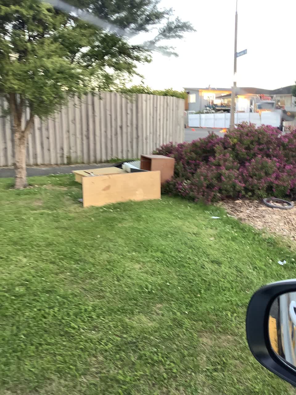 The photograph attached to this rubbish/recycling report