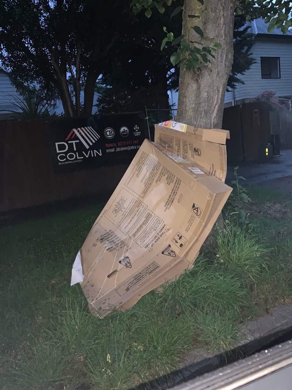 The photograph attached to this rubbish/recycling report