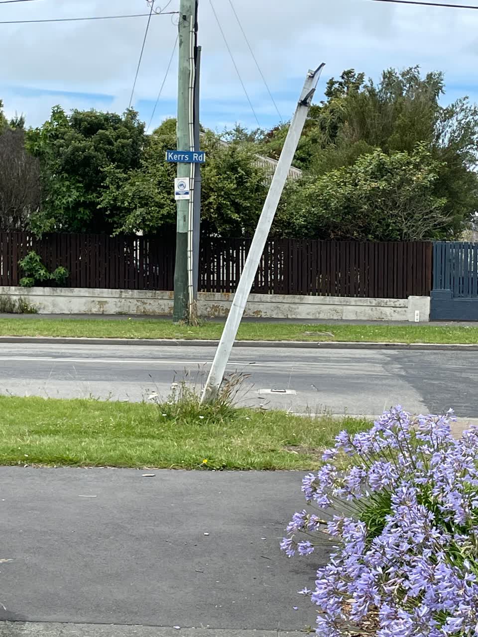 The photograph attached to this roading/streets report