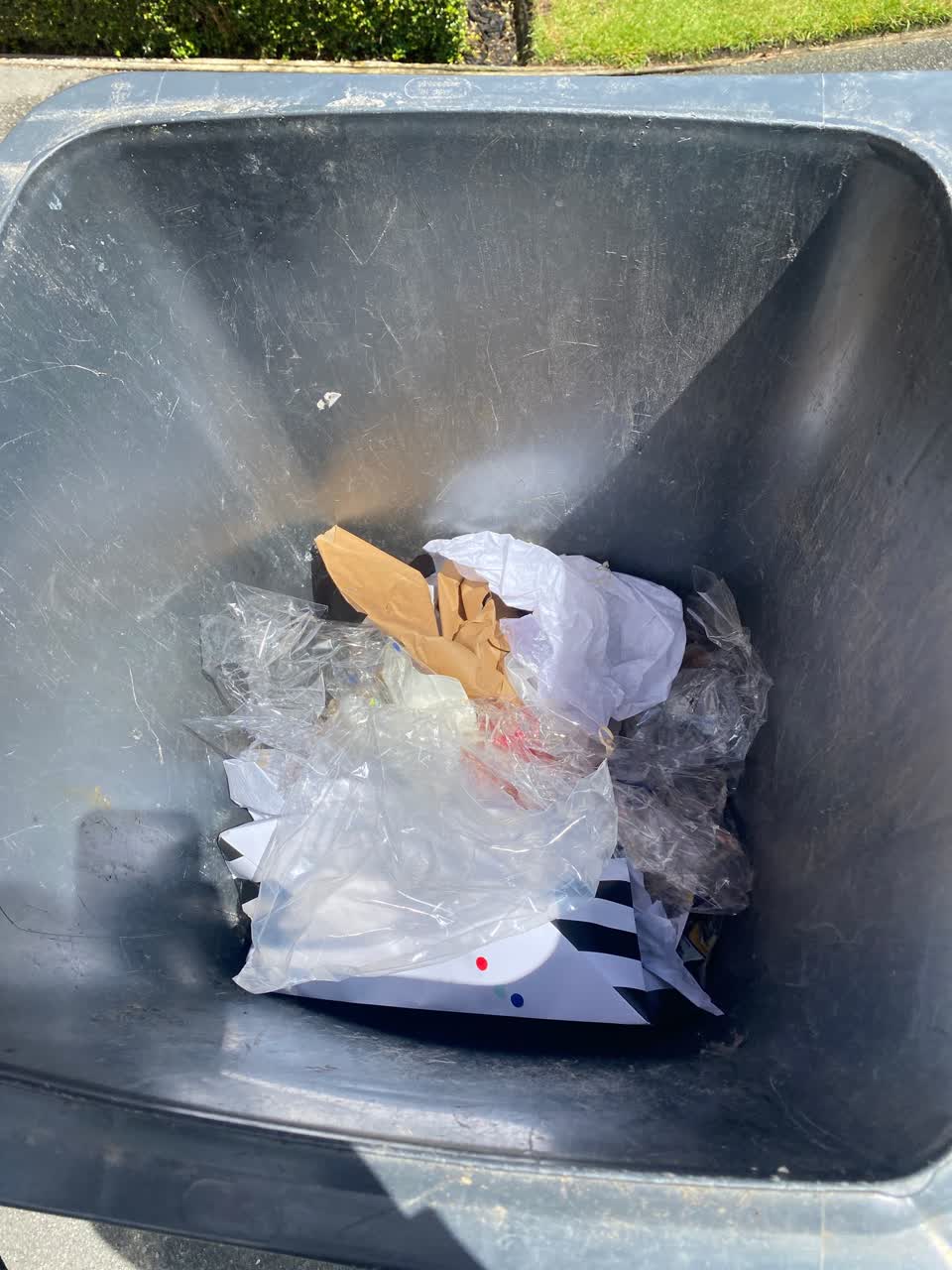 The photograph attached to this rubbish/recycling report
