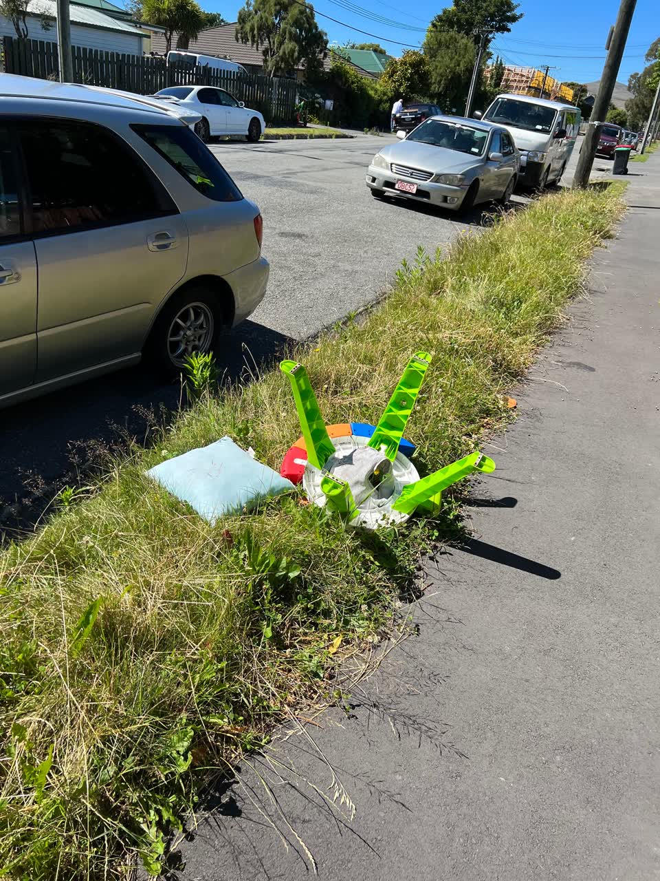 The photograph attached to this rubbish/recycling report