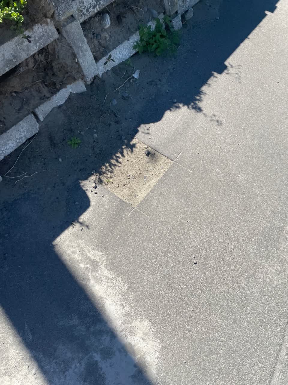 The photograph attached to this roading/streets report