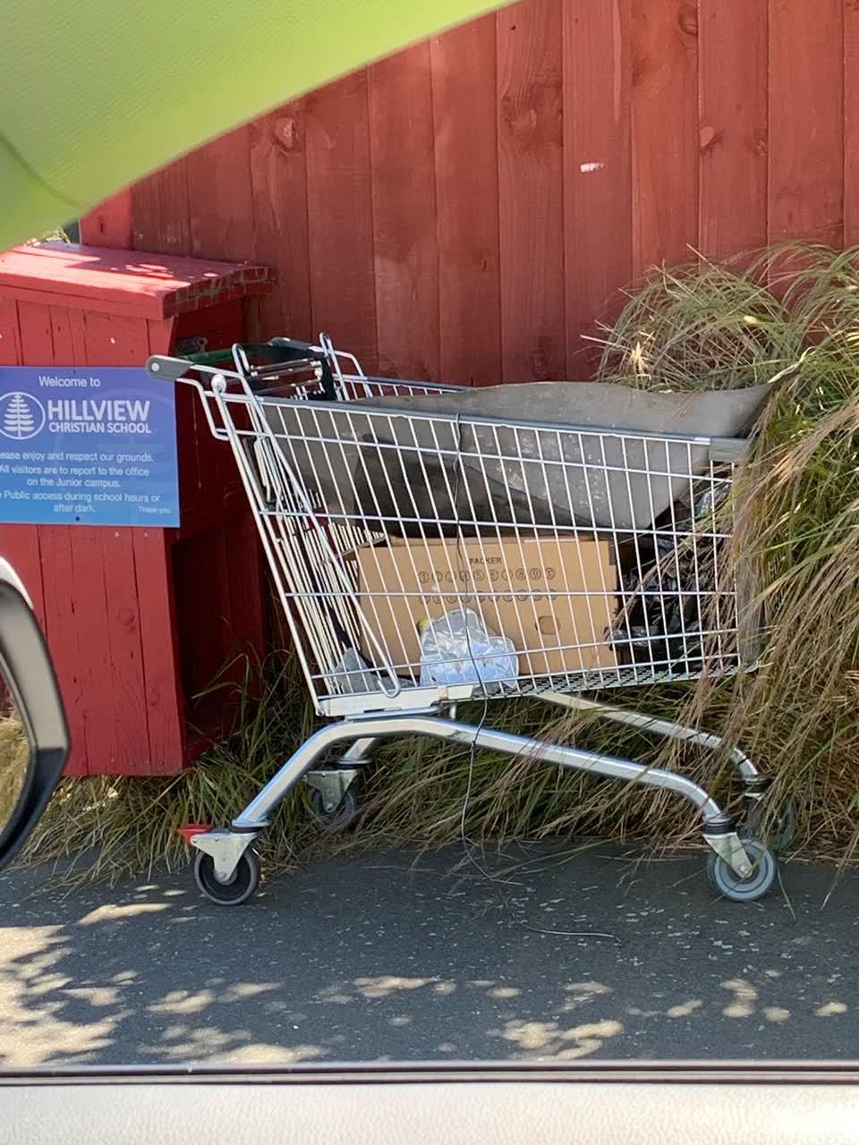 The photograph attached to this rubbish/recycling report