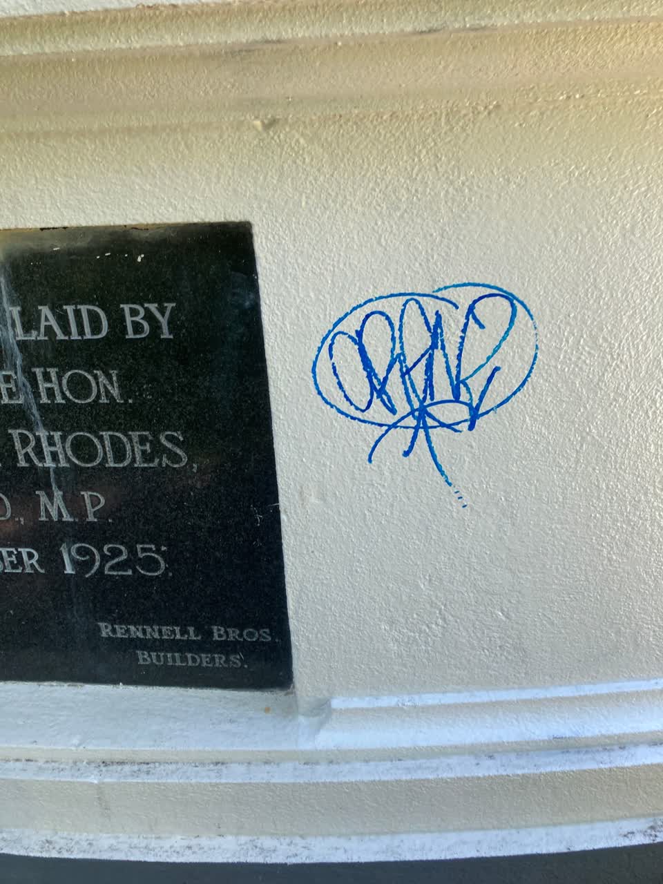 The photograph attached to this graffiti report