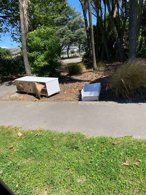 Rubbish/Recycling, a report photo