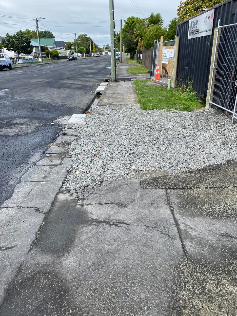 The photograph attached to this roading/streets report