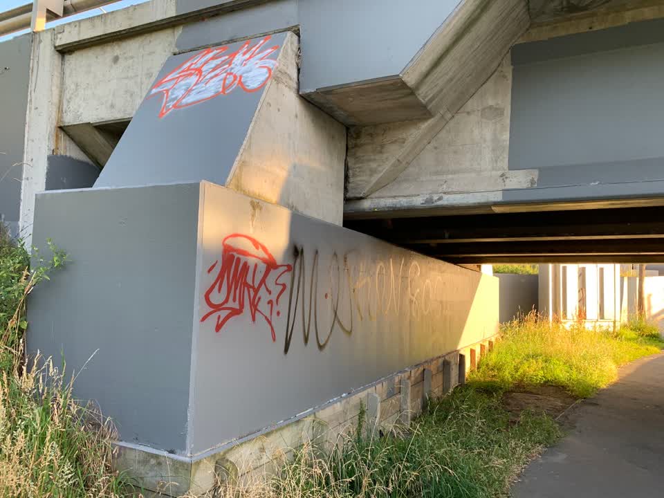 The photograph attached to this graffiti report