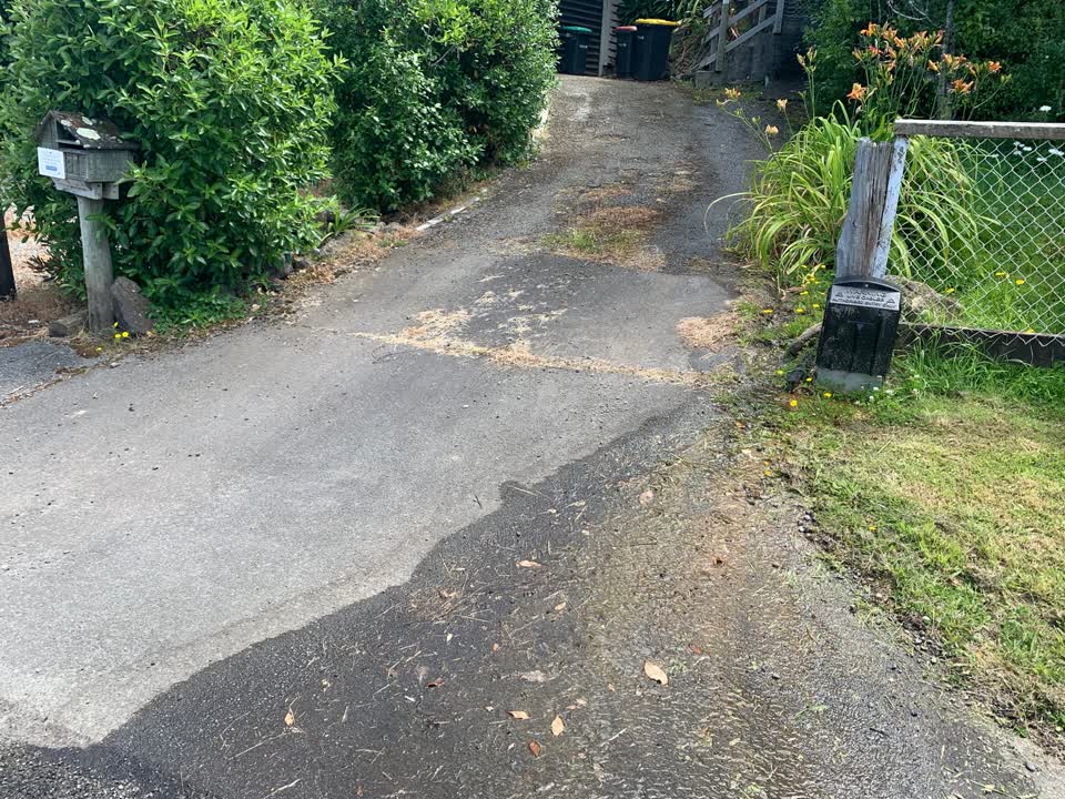 The photograph attached to this water supply report