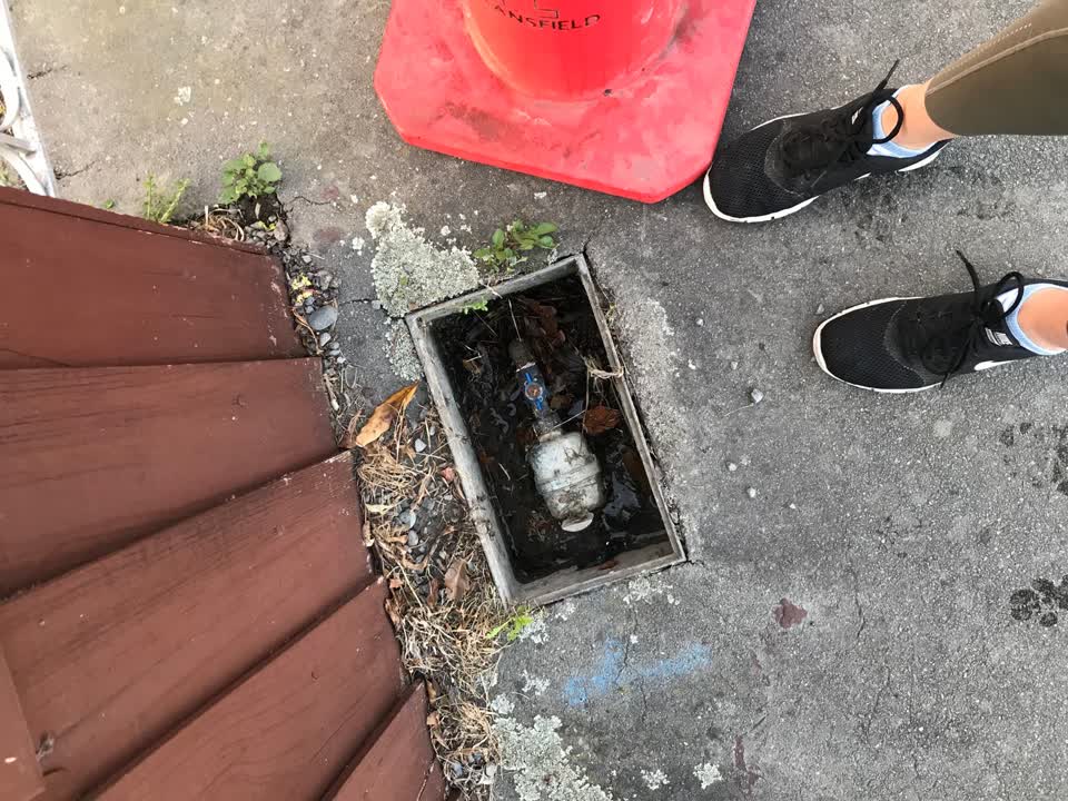 The photograph attached to this water supply report